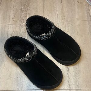 Women’s Black Ugg Tasman